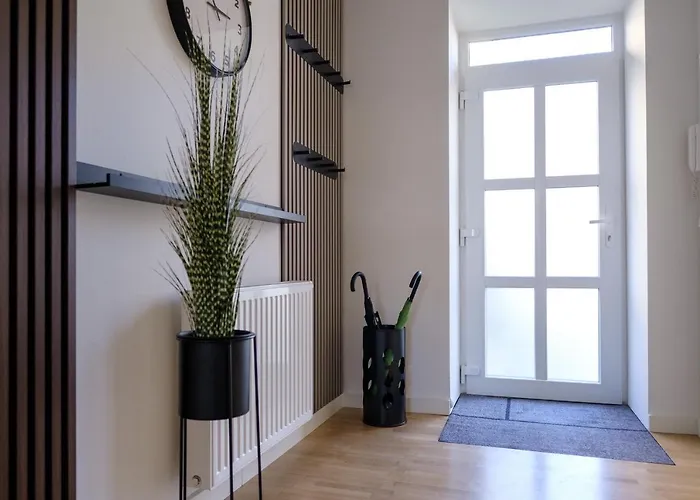Experience Apartment *