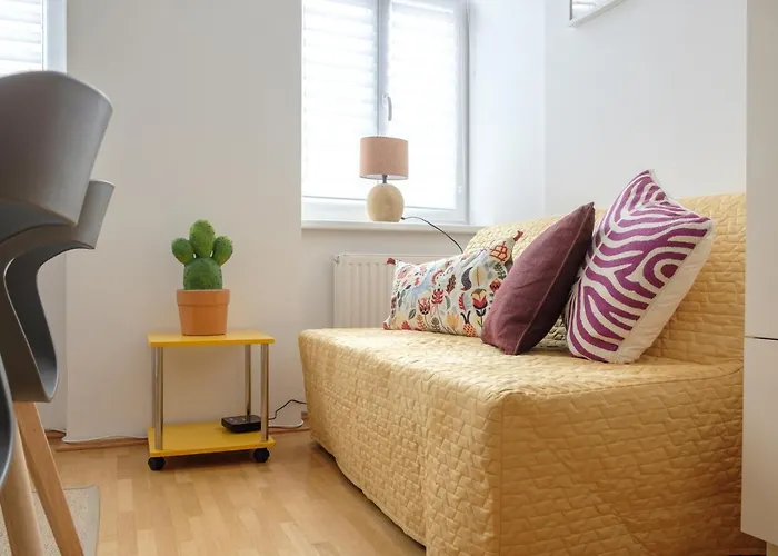 Experience Apartment *