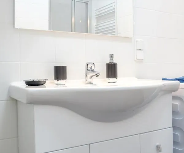 Experience Apartment *